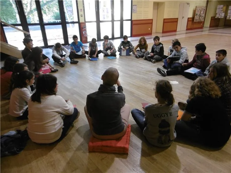 Discussion en cercle